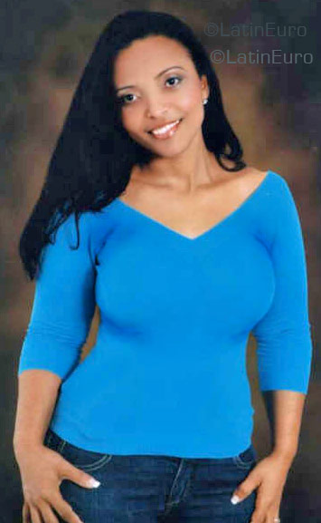 Date this lovely Dominican Republic girl Benita from Santiago N-33