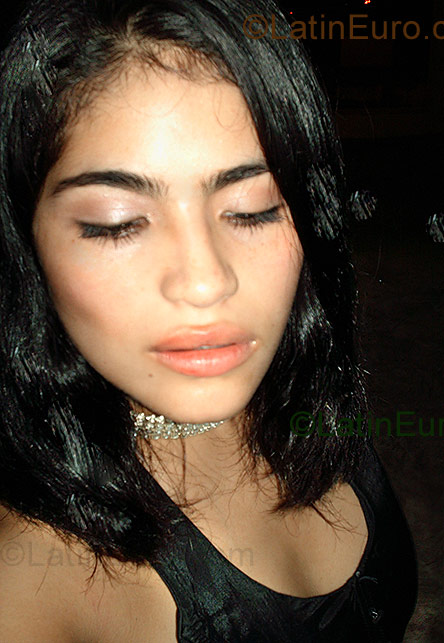 Date this sensual Mexico girl Elena from  N-345