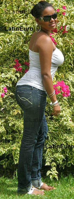 Date this cute Dominican Republic girl Jocely from Santiago N-436