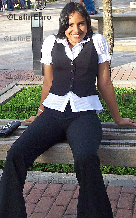 Date this funny Honduras girl Mirian from  N-491