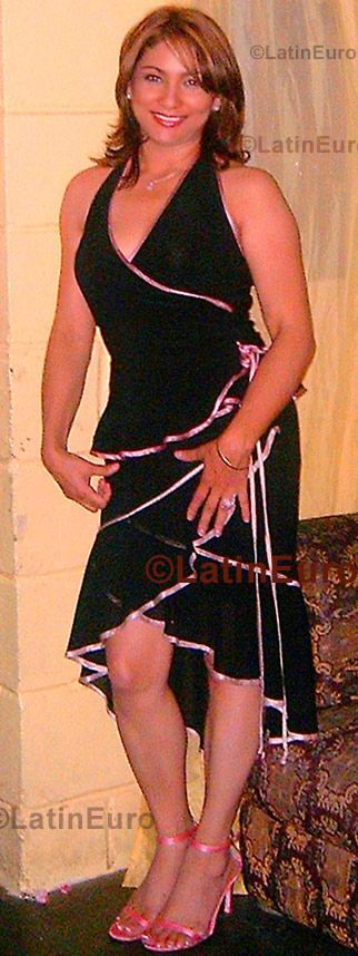 Date this beautiful Honduras girl Carmen- from Tegucigalpa N-583