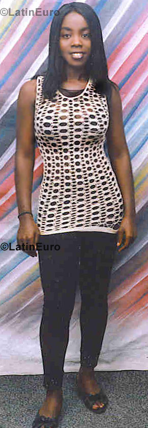Date this exotic Any Country girl Fabiloa from  N-623