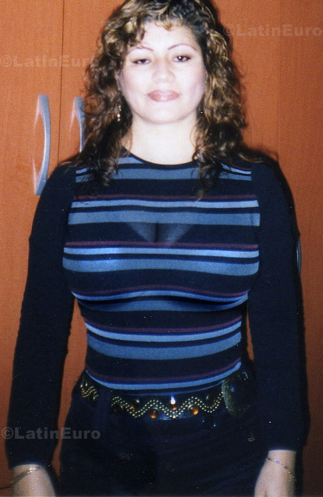 Date this foxy Peru girl Sonia from Lima N-680