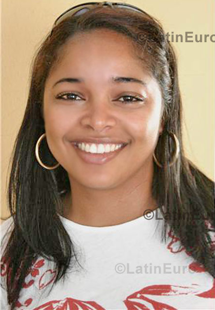 Date this charming Dominican Republic girl Karina from Santiago N-702