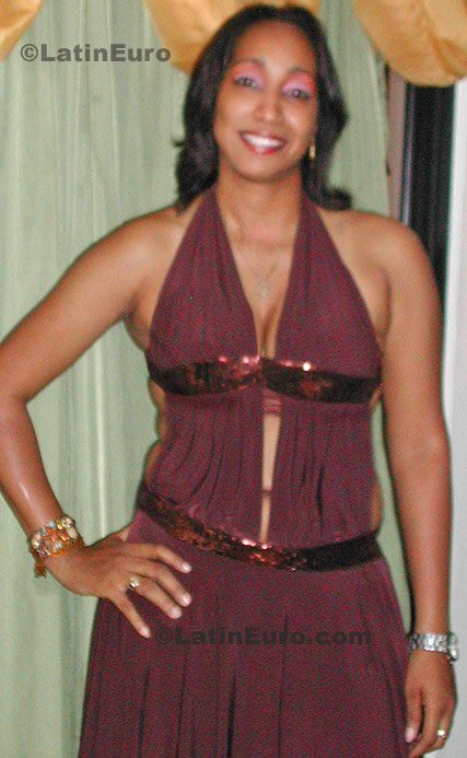 Date this athletic Dominican Republic girl Maria from La Vega N-765