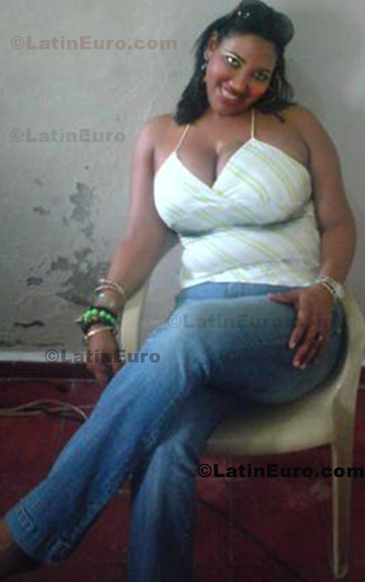 Date this young Dominican Republic girl Antonia from Santo Domingo N-794
