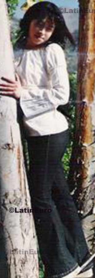 Date this happy Peru girl Mirtha from Tarma N-882