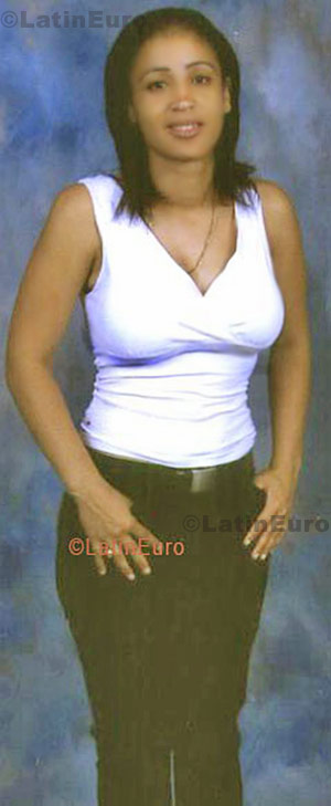 Date this athletic Dominican Republic girl Dayanara from Santiago N-951