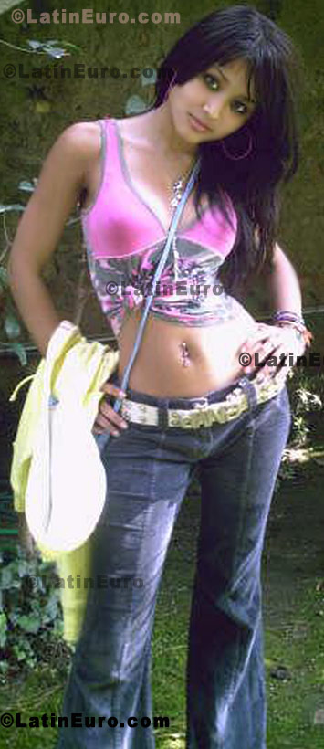 Date this voluptuous Any Country girl Brishet from Lima N-988