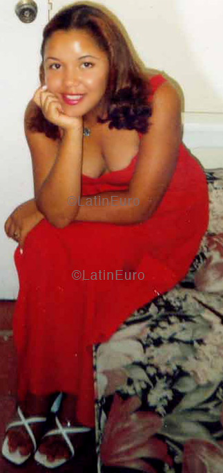 Date this lovely Dominican Republic girl Esther from Santiago N1097