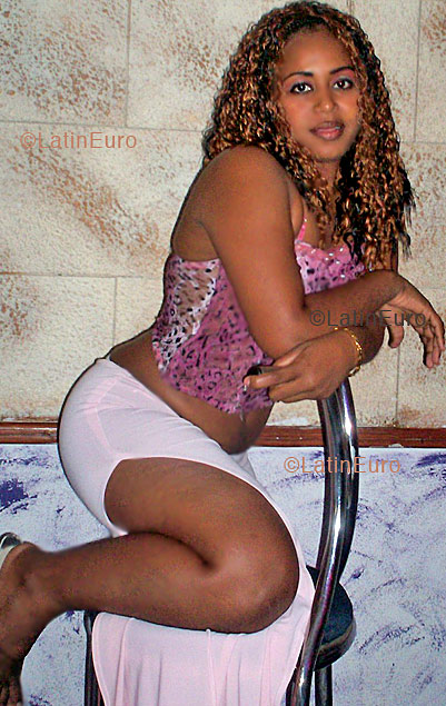 Date this attractive Dominican Republic girl Denny from Santo Domingo N1160