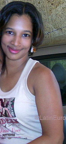 Date this foxy Dominican Republic girl Angela- from Santo Domingo N1273