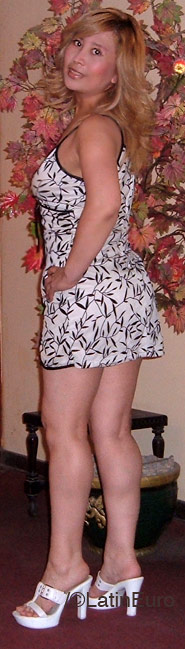 Date this tall Peru girl Maria from Lima N1323