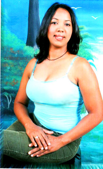 Date this funny Dominican Republic girl Flor from  N1463