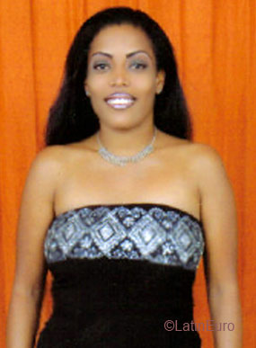 Date this good-looking Dominican Republic girl Darilenni from San Cristobal N1545