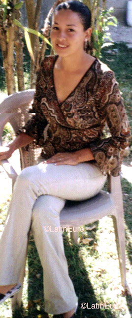 Date this sultry Honduras girl Yenny from Comayagua N1586