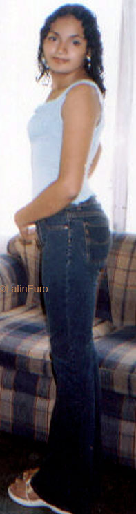 Date this attractive Honduras girl Carmen from El Progreso N1603