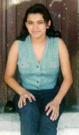 Date this gorgeous Honduras girl Roxana from  N1643