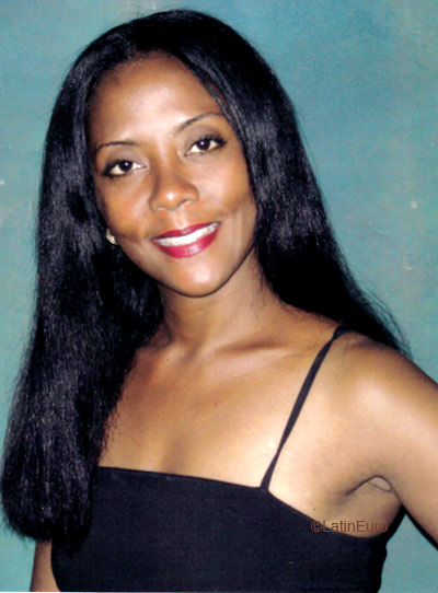 Date this fun Dominican Republic girl Veronica from San Cristobal N1728