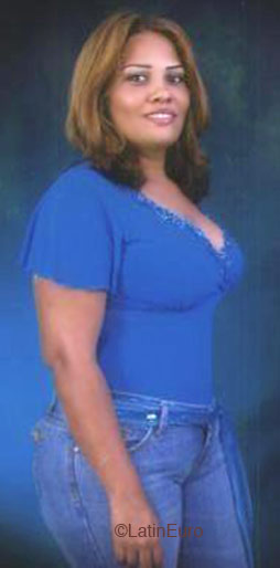 Date this good-looking Dominican Republic girl Belkis from Bonao N1811