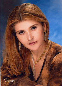 Date this nice looking Panama girl Damais from Miami N1903