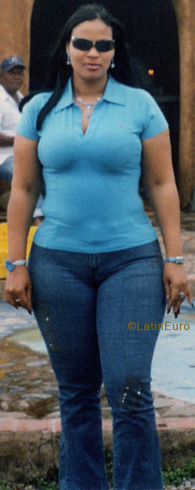 Date this voluptuous Dominican Republic girl Dannia from  N1975