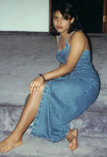 Date this charming Dominican Republic girl Yesenia from Santiago N1984