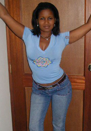 Date this cute Dominican Republic girl Rosy from Santo Domingo N2135