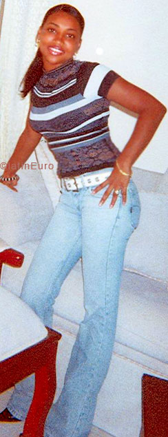 Date this cute Dominican Republic girl Evelyn from Santo Domingo N2163