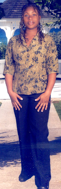 Date this pretty Jamaica girl Nasheewi from Kingston N2288