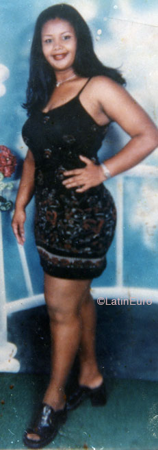 Date this tall Honduras girl Dunia from  N2388