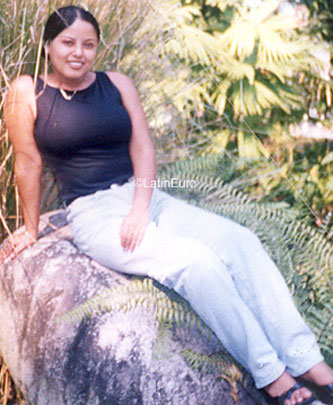 Date this happy Honduras girl Elsy from La Ceiba N2455