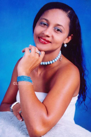 Date this passionate Dominican Republic girl Patricia from Santiago N2540