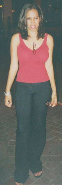 Date this sensual Dominican Republic girl Yatrida from San Cristobal N2557