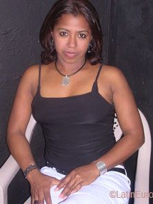 Date this nice looking Dominican Republic girl Aura from  N2565