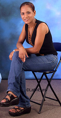 Date this charming Dominican Republic girl Patricia from Santo Domingo N2590