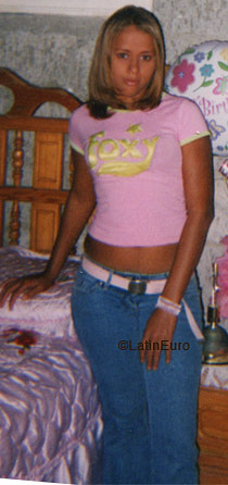 Date this good-looking Dominican Republic girl Rosa from  N2657