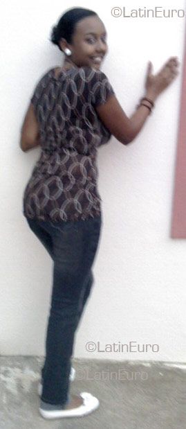 Date this cute Dominican Republic girl Yoscaira from Santiago N269