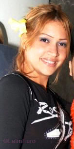 Date this good-looking Dominican Republic girl Evelyn from Santo Domingo N2706