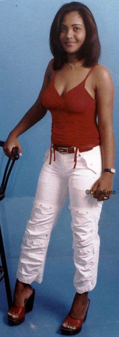 Date this foxy Dominican Republic girl Sugeiry from Santiago N2712