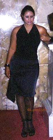 Date this gorgeous Dominican Republic girl Iro from Santo Domingo N2742