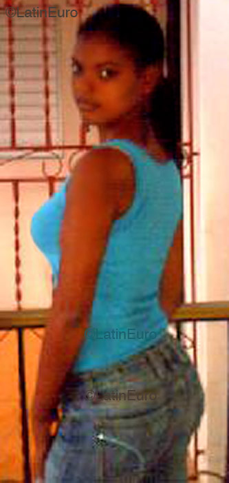 Date this hot Dominican Republic girl Alexandra from Nagua N281