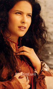 Date this delightful Any Country girl Mercedes from  N2810