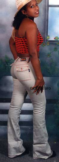 Date this hot Honduras girl Yessica from Yoro N2870