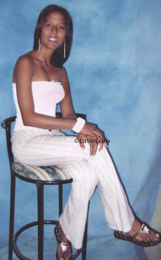 Date this happy Dominican Republic girl Gloria from  N2940