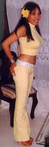 Date this nice looking Dominican Republic girl Aris from Santo Domingo N3026