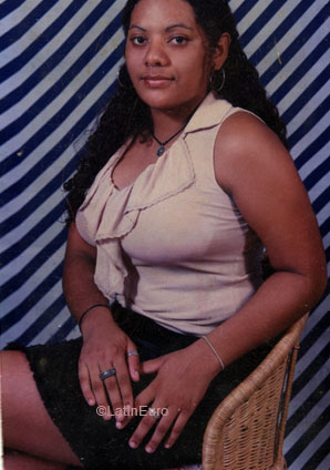 Date this stunning Honduras girl Marlynn from Roatan N3031