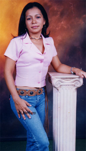 Date this charming Honduras girl Maria from La Ceiba N3082