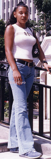 Date this hard body Honduras girl Odilia from Choloma N3159