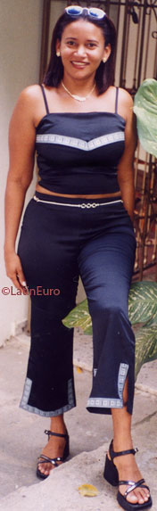 Date this sultry Dominican Republic girl Divina from Santiago N3170